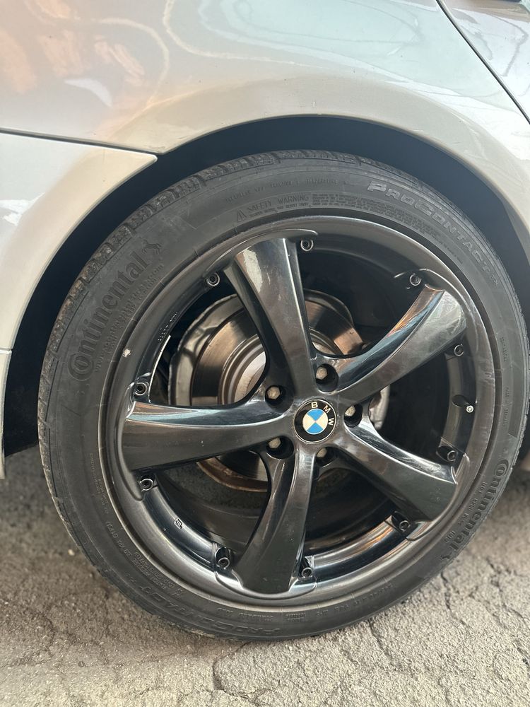 Продам диски с резиной bmw r19 245/40/19 5x120 8j