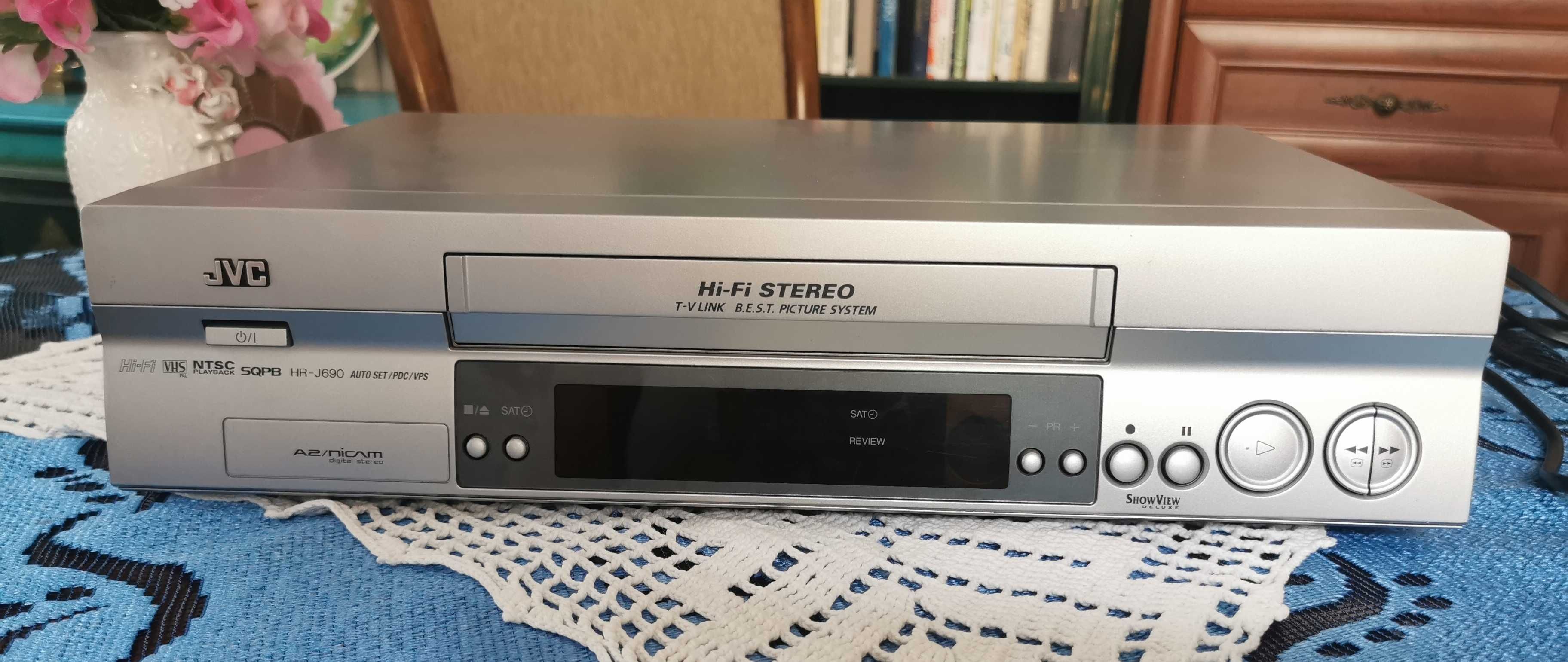 Magnetowid JVC HR-J690EU