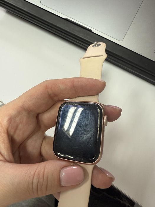 Apple Watch Gold 44m Series 5