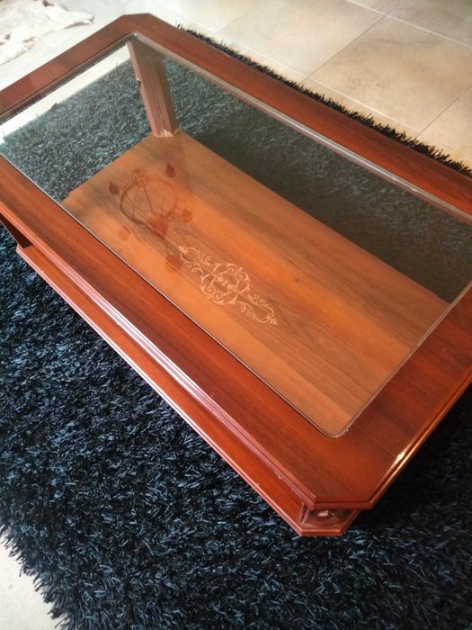 Sofá  e Mesa de Centro