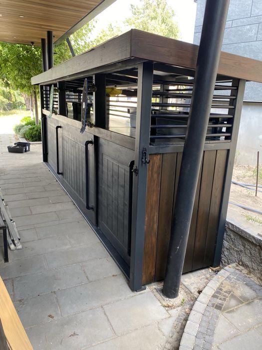 Гозподарскі будинки, сарай, хоз блок