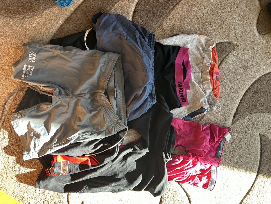 Віддам спортивний одяг м, л