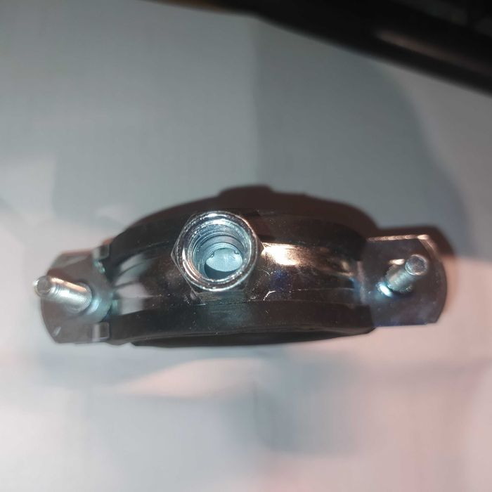 Uchwyt stalowy z gumą 5/4'' (40-45) komplet 4szt