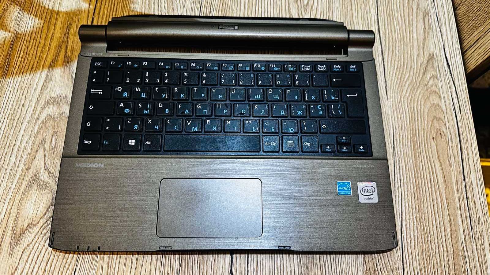 laptop Medion p2002