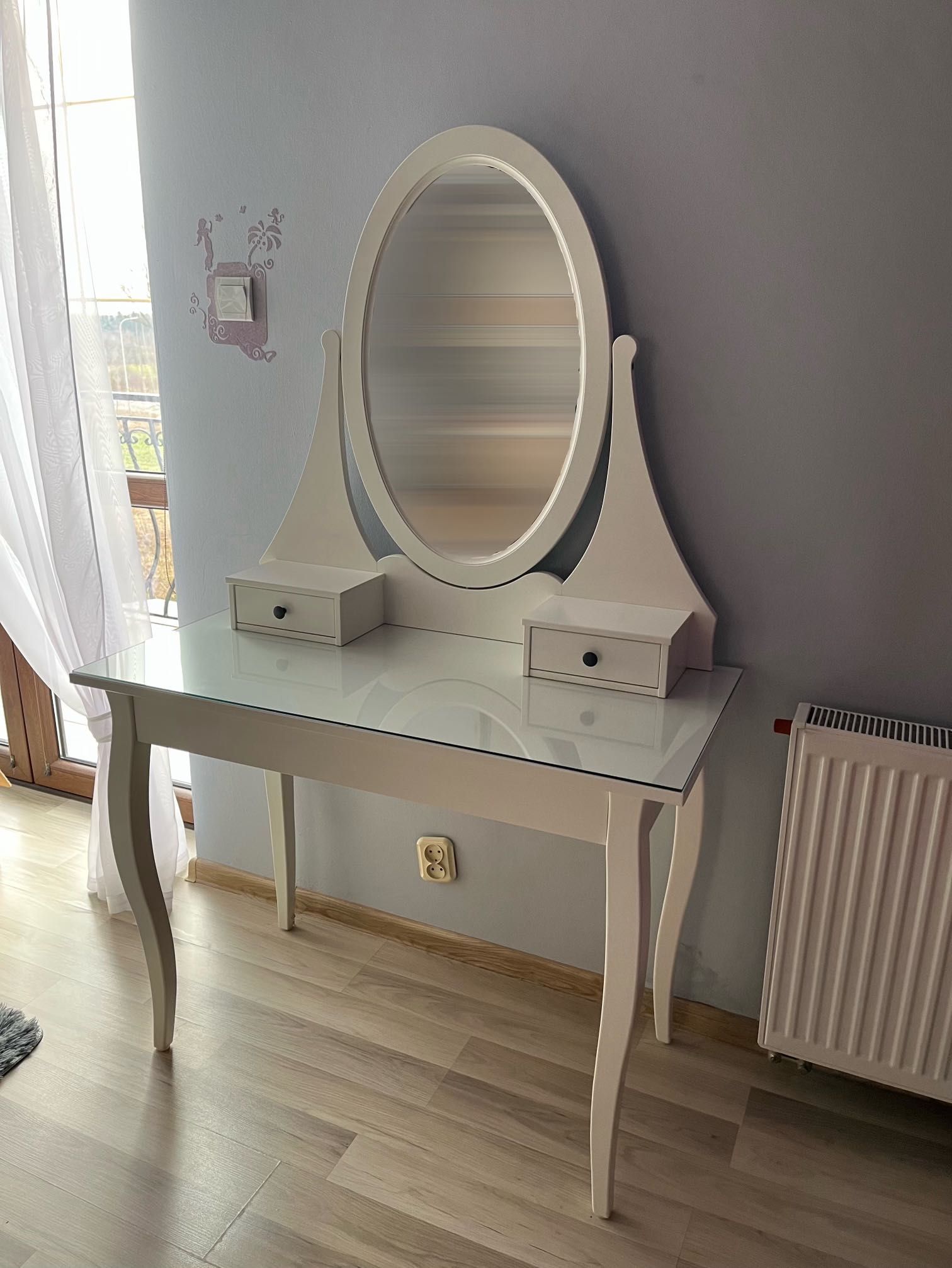 Toaletka z lustrem HEMNES