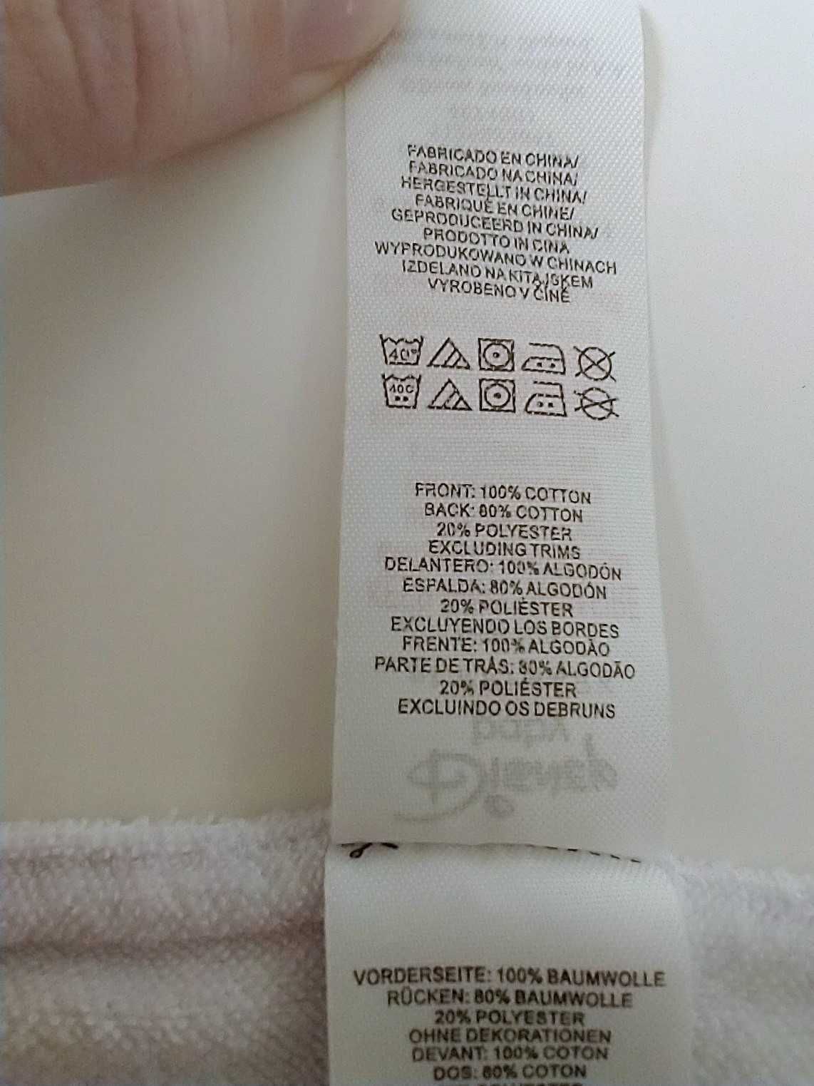 dziecięca chusta / śliniak z motywem Kubusia Puchatka, marki Primark