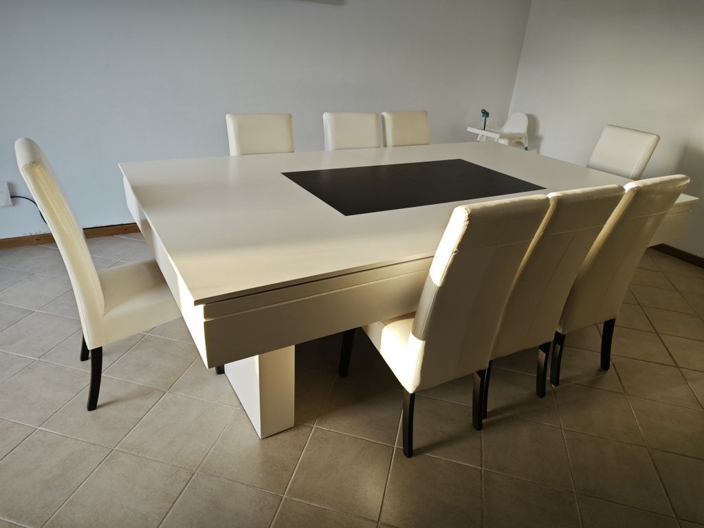 Bilhar + mesa para 12 pessoas + PingPong
