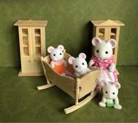 Nowe mebelki drewniane do domku dla lalek myszek kołyska szafki 3 szt