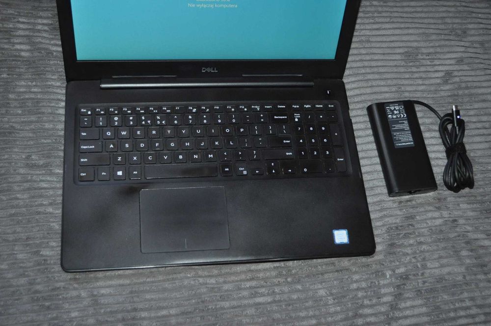 Dell Latitude 3590 15,6 " i5-8250U 16Gb ddr4 256Gb ssd Win10P  FHD