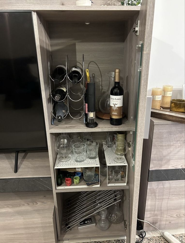 Conjunto de móveis da sala.