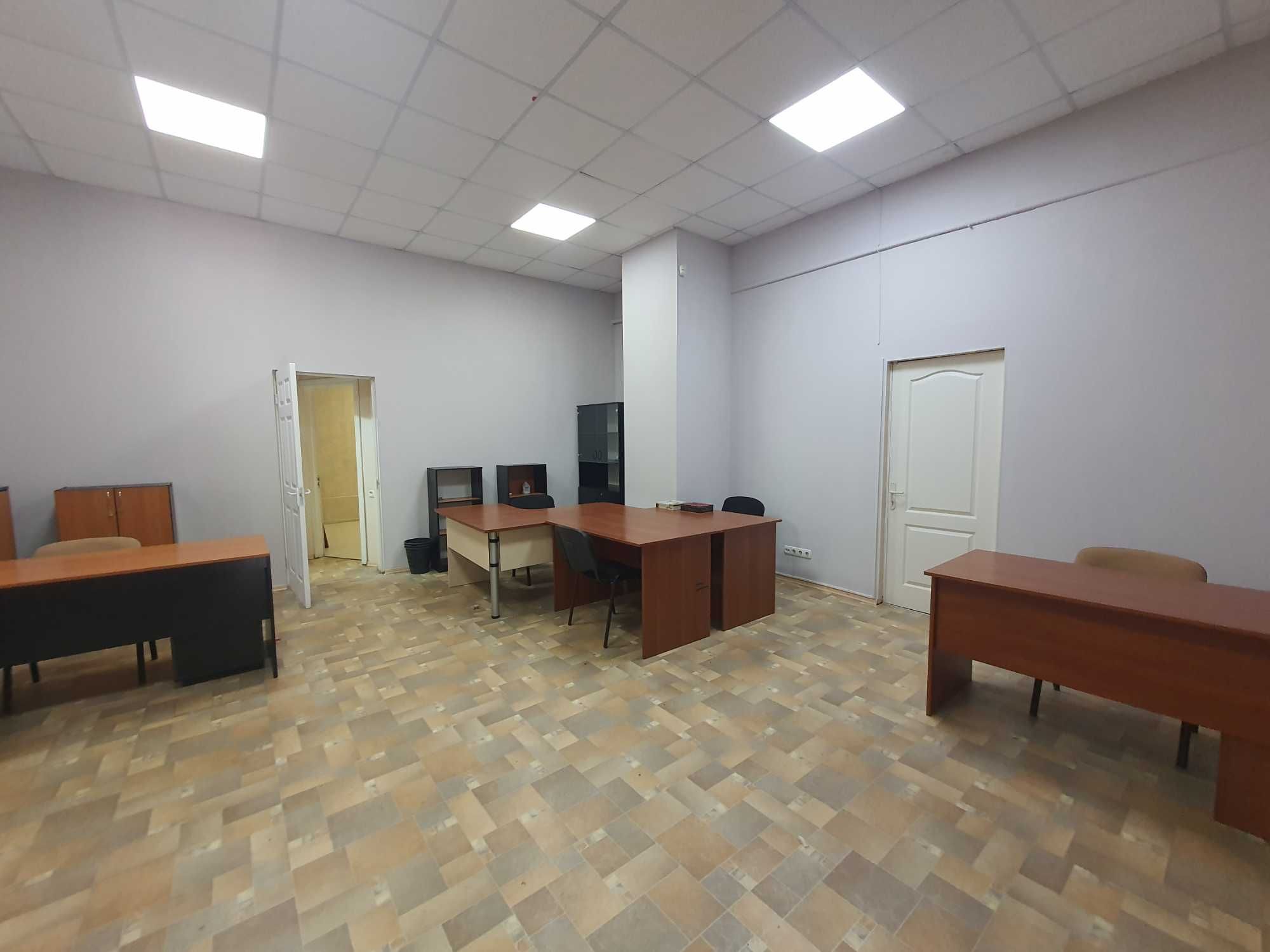 Сдам фасадный офис ул. Успенская 55 кв м