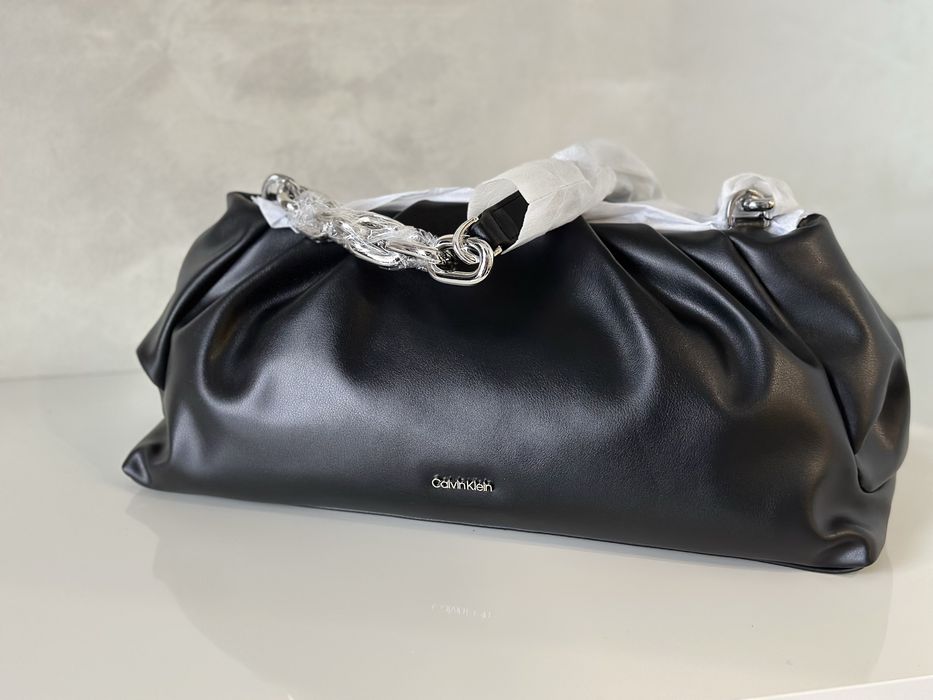 Оригінальна сумка Calvin Klein EO Soft Shoulder Bag
