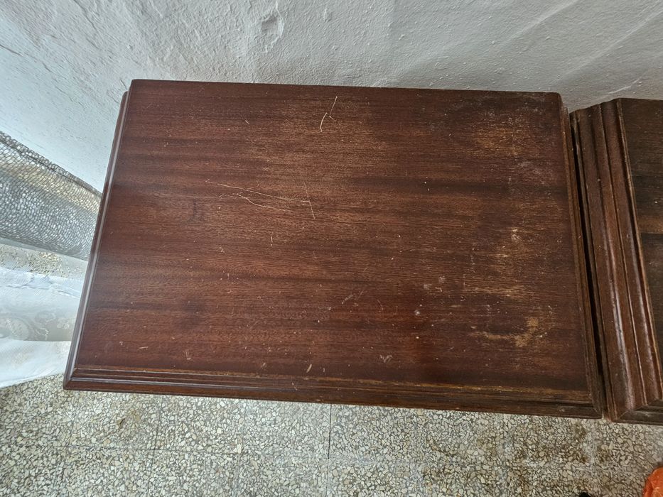 Mesas de cabeceira para recuperar