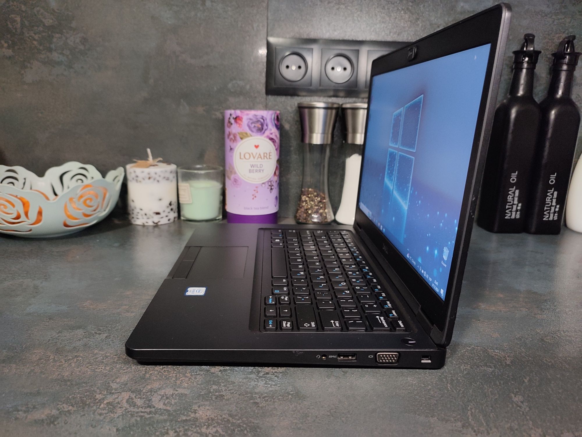 Ноутбук Dell Latitude 5490 i5/12gb/256gb.SSD/intel HD620 1gb/7-8год