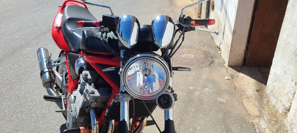 Suzuki bandit 600 MK2 de 2001 vendo ou troco