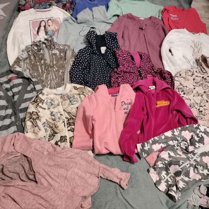 Duża paka ubrana 150 sztuk dla dziewczynki