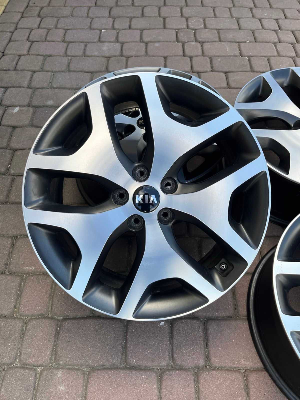 Oryginalne alufelgi Kia 5x114,3 19 Czujniki Sorento Sportage GT Line