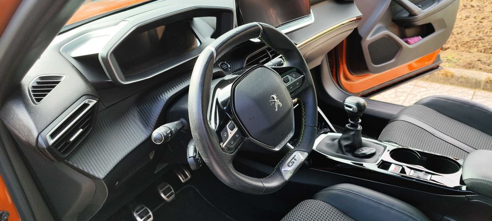 PEUGEOT 2008-II GT LINE