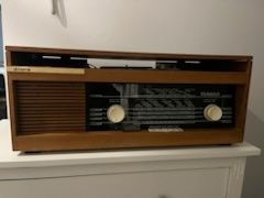 Kolekcjonerskie radio Diora Trubadur 20307 z adapterem