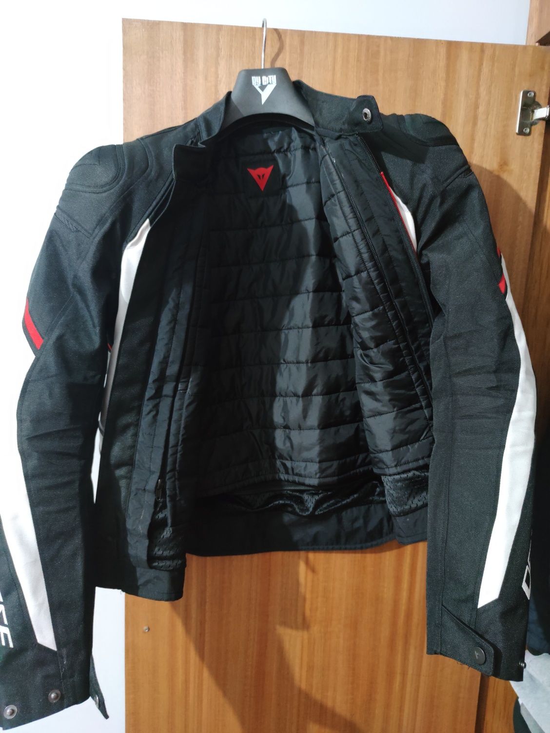 Casaco Dainese Avro D2 Tex Preto/branco/vermelho, tamanho 50