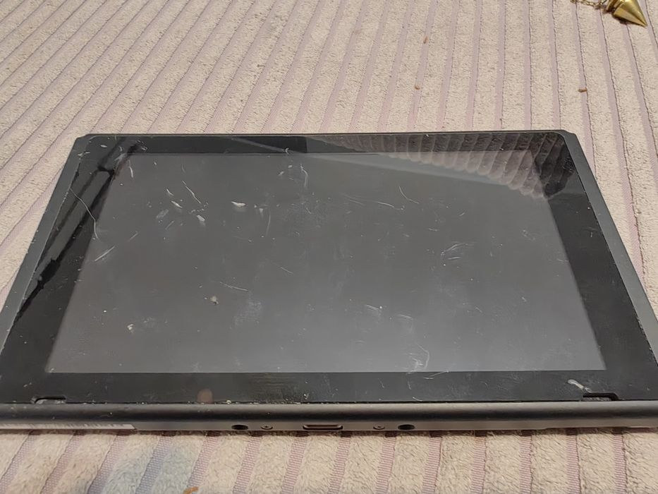 Nintendo Switch HAC-001 niekompletna