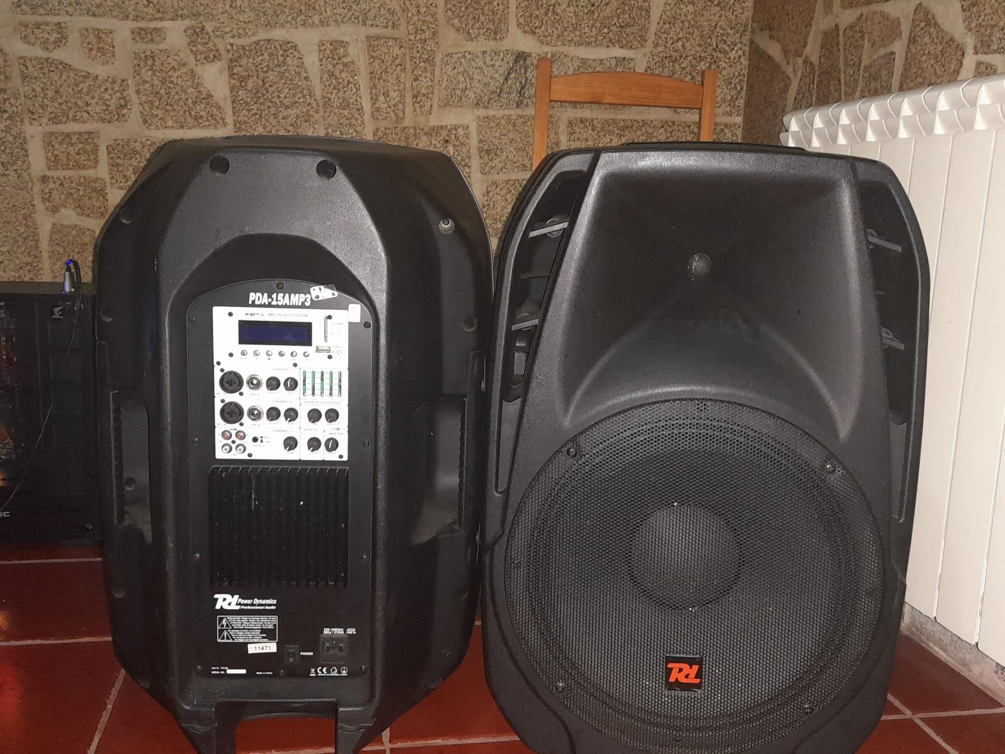Sistema de som com mesa de som