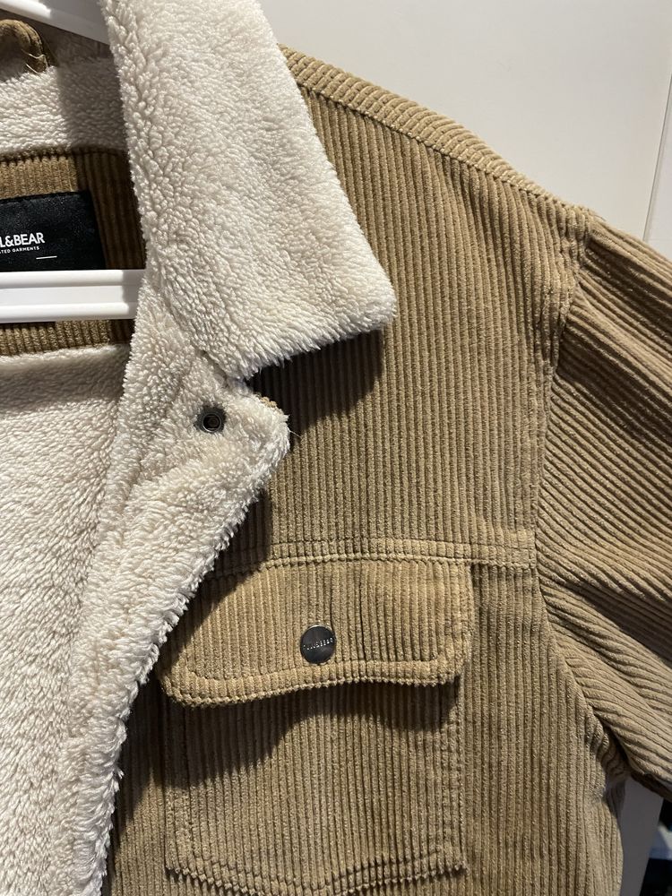 Casaco pull and bear. *POUCO USO* M