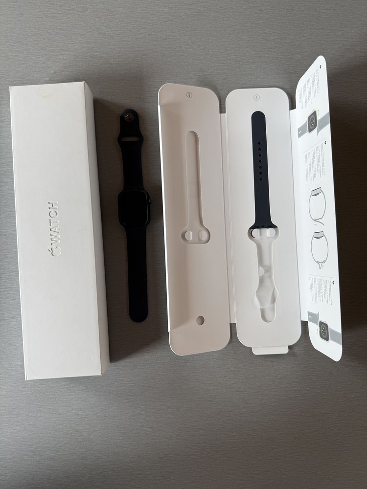 Apple watch 8  tarcza 41 mm + cellular stan dobry kartonik i ładowarka