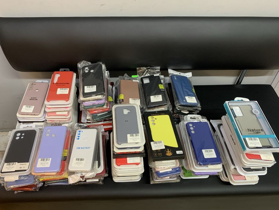 Оптом продам чохли на телефони !