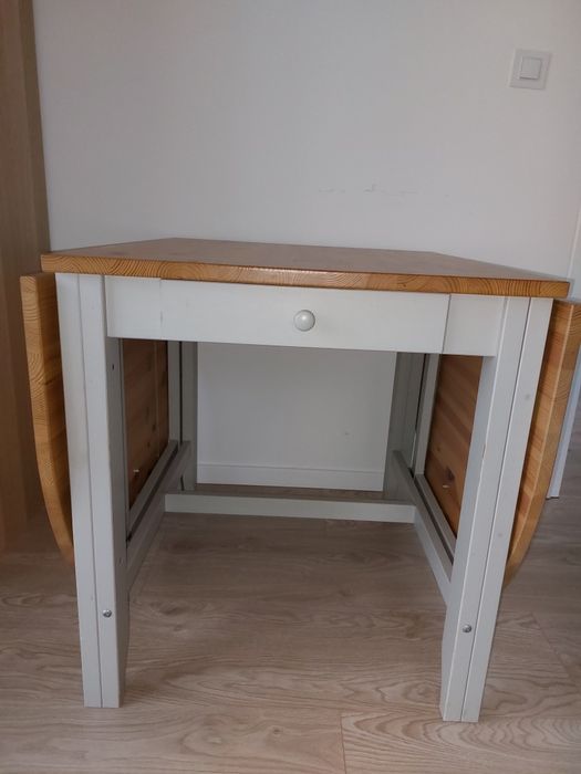 Piękny rozkładany stół, lite drewno