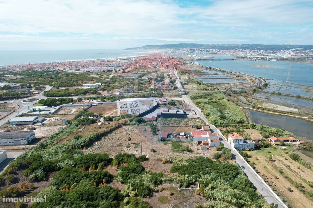 Moradia T4 para venda