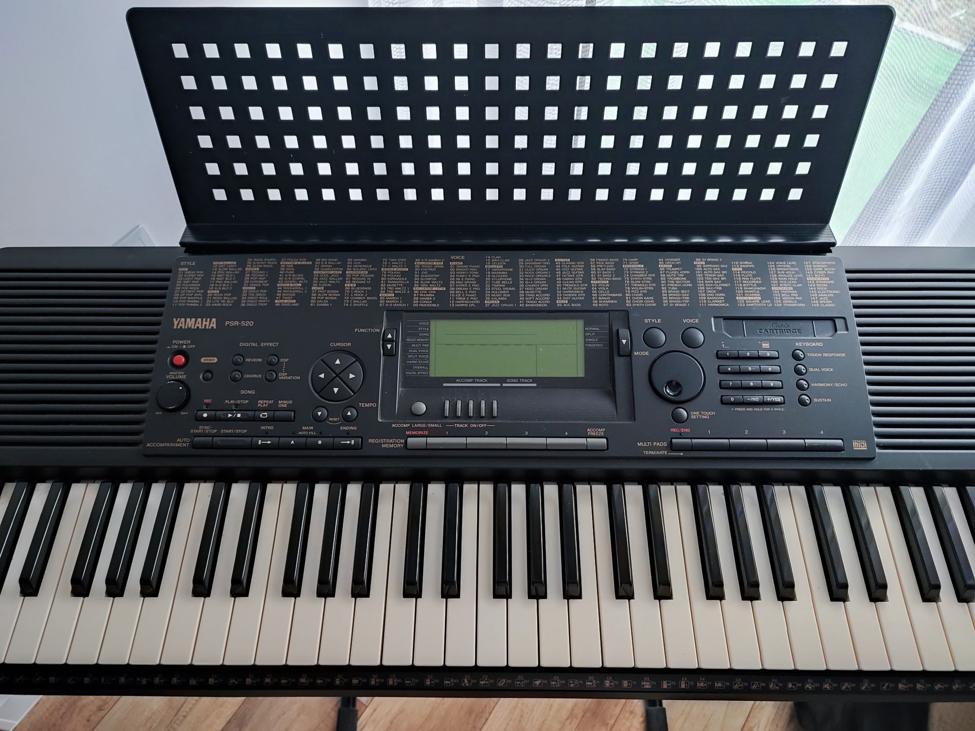 Keyboard Yamaha PSR-520