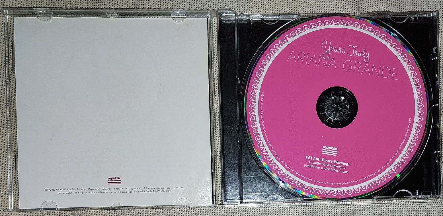 Ariana Grande Yours Truly