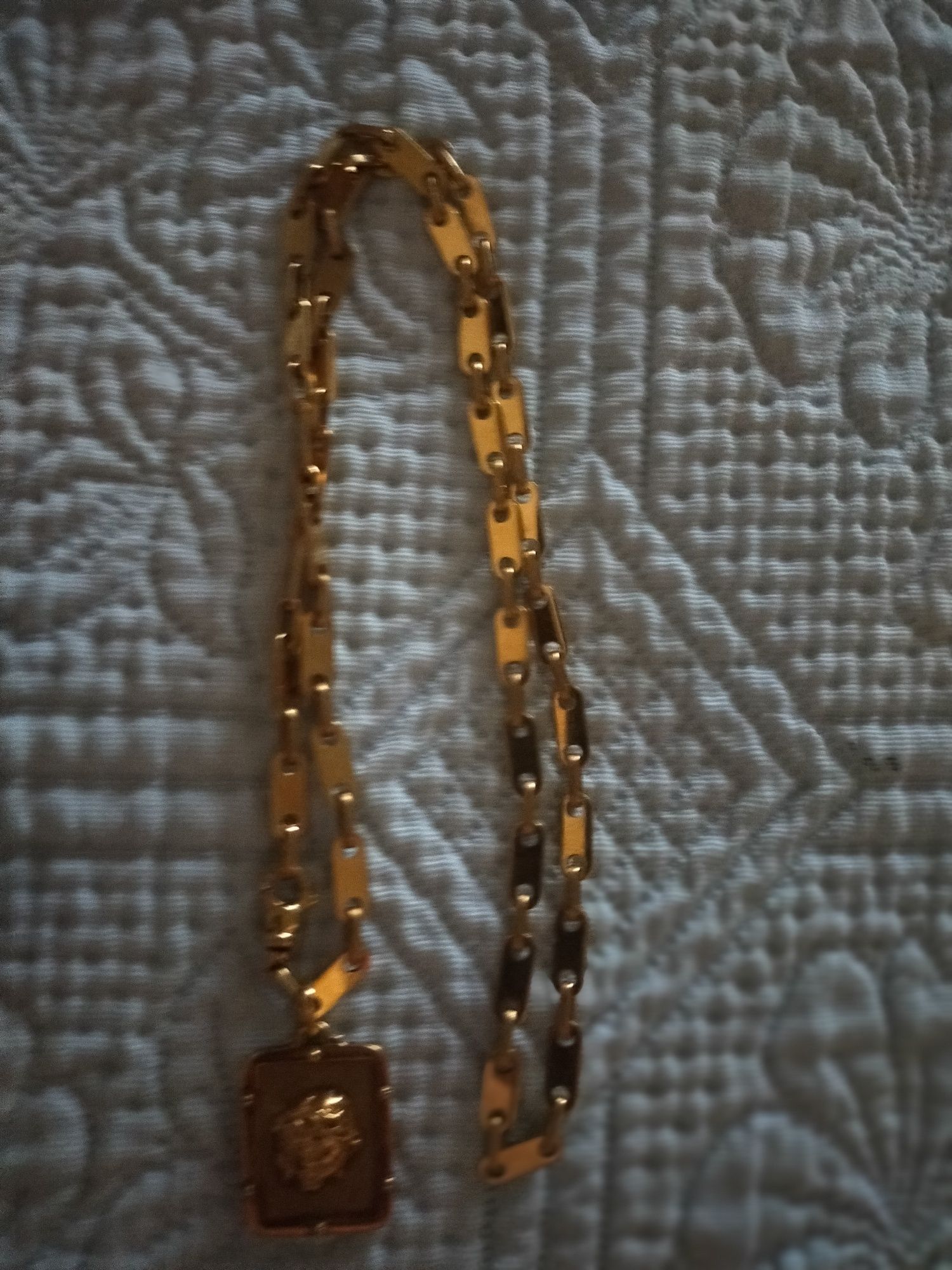 Fio de ouro 19k.