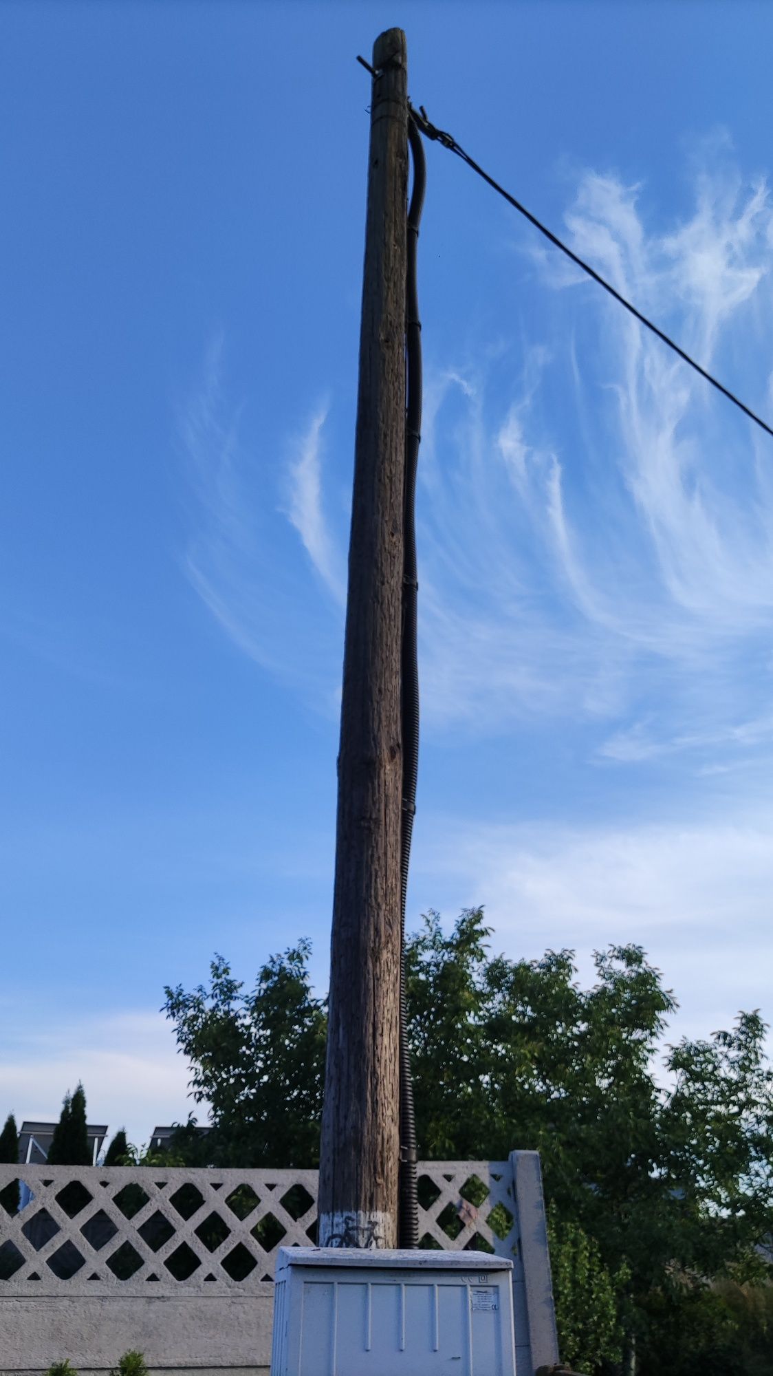 Przyłącze budowlane słup energetyczny