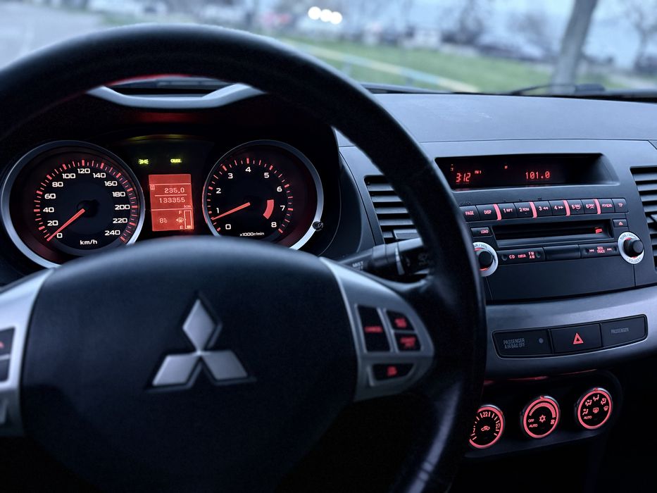 Продам Mitsubishi Lancer X