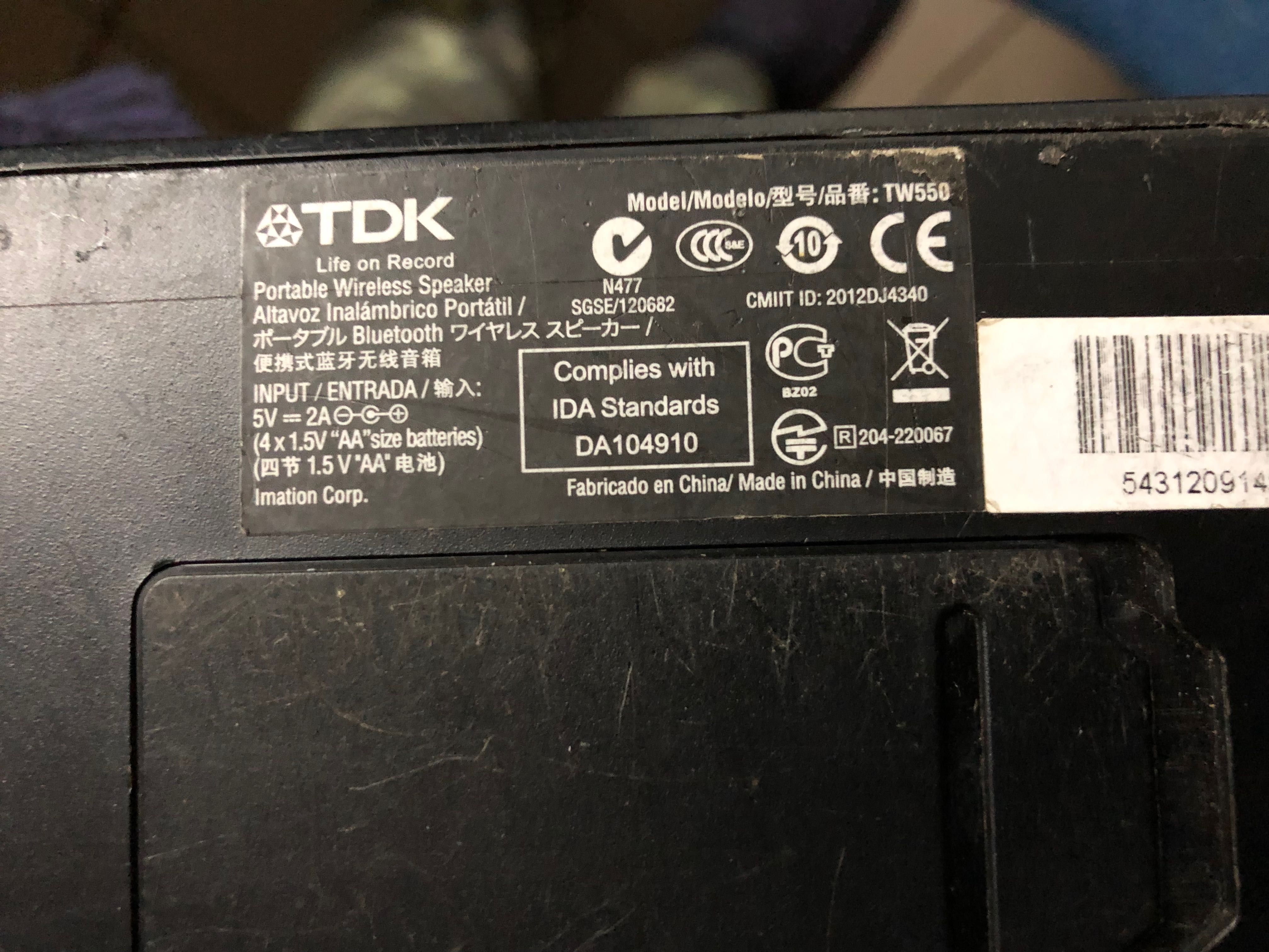 Портативна колонка TDK TW550 с блютуз.