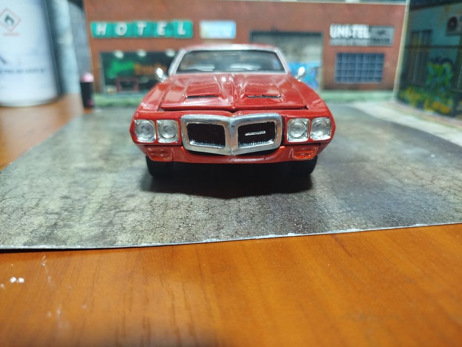 Pontiac Firebird 1969 Coupe Maisto 1:24