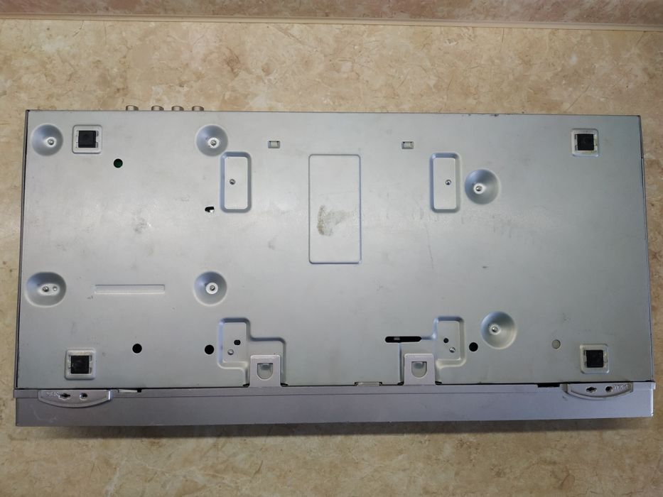 DVD плеєр Pioneer DV-490V в робочому стані