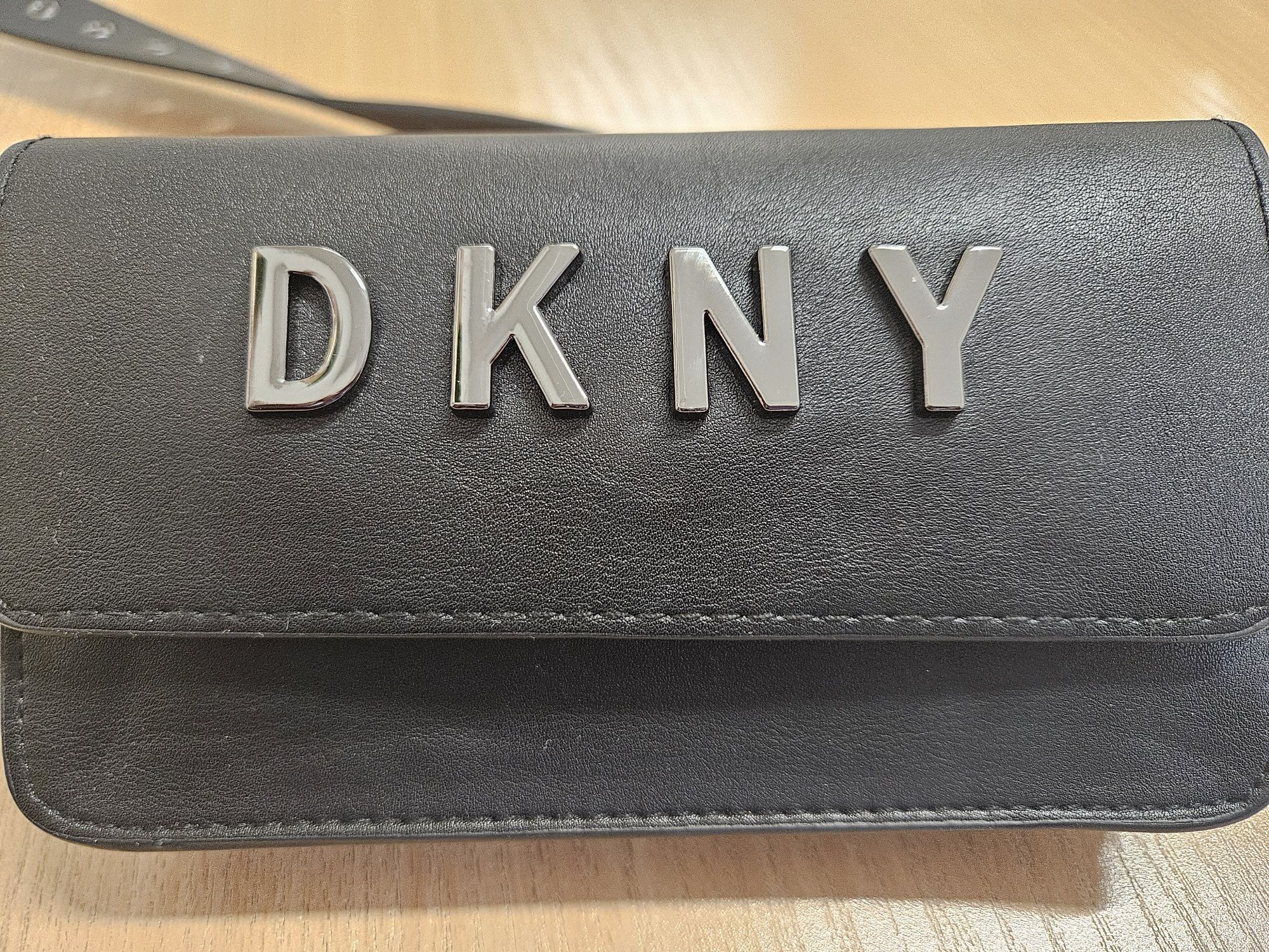 Nowa nerka DKNY rozmiar L