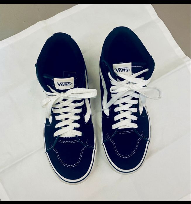 Sapatilhas Altas Vans “Off the Wall” NR. 38. Excelente estado, sem uso