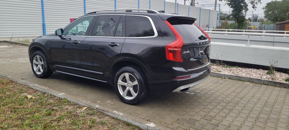 Volvo xc90 T5 benzyna w Polsce oryginalny lakier