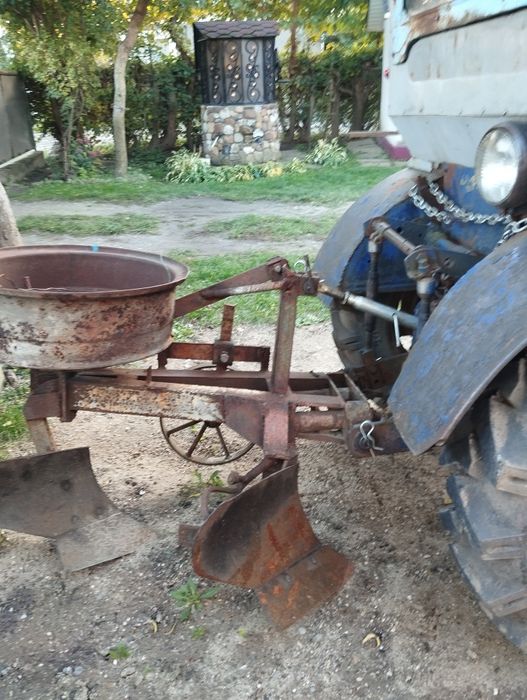 Саморобний міні тракторецьRUGGERINI