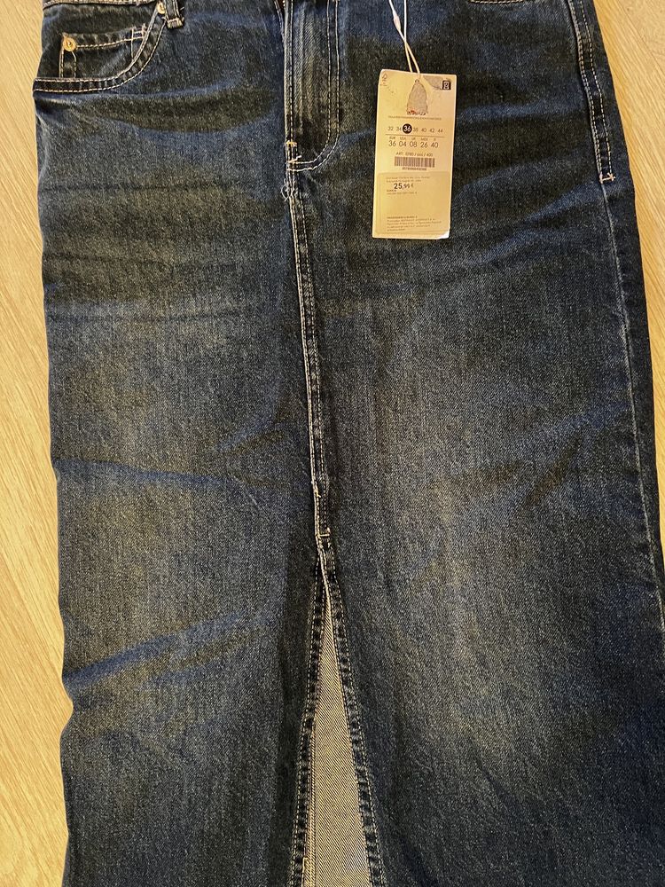 Юбка джинсовая BERSHKA 26,27 размер