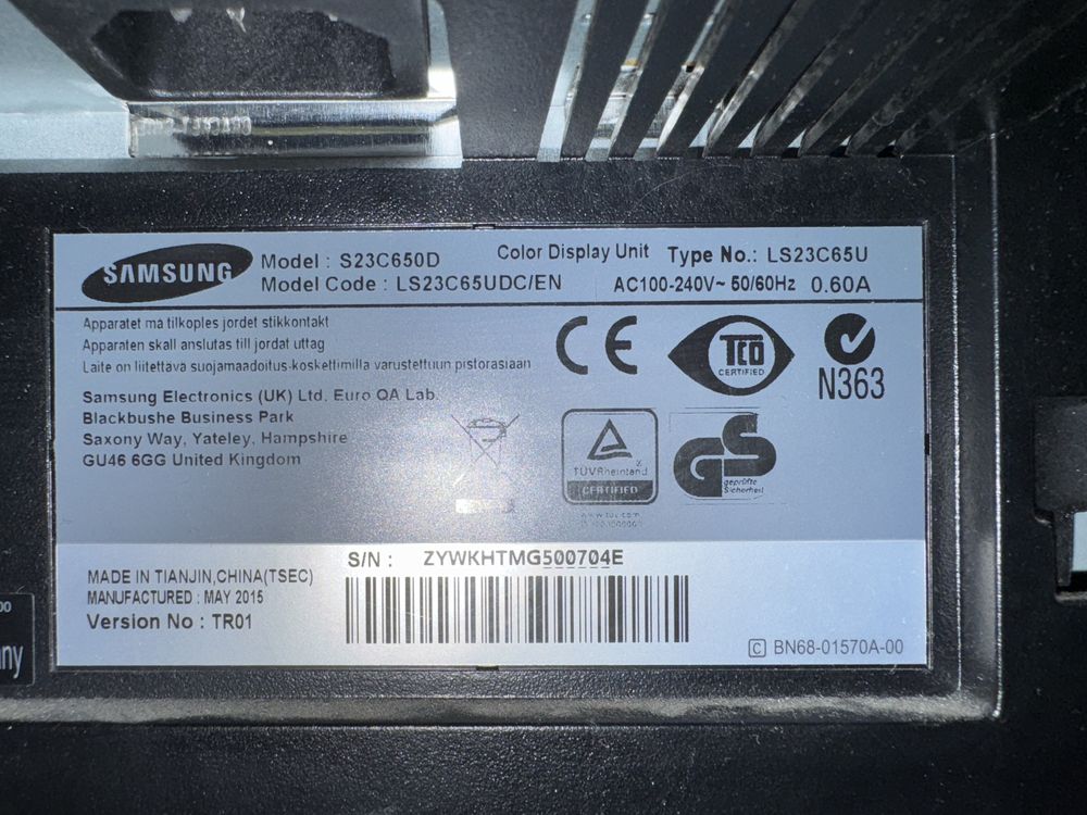 Monitor Samsung S23C650D 23” PLS Full HD – DisplayPort, Pivot