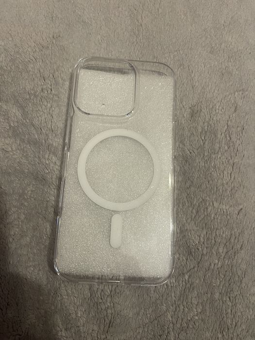 Новий чохол для Iphone 16 pro