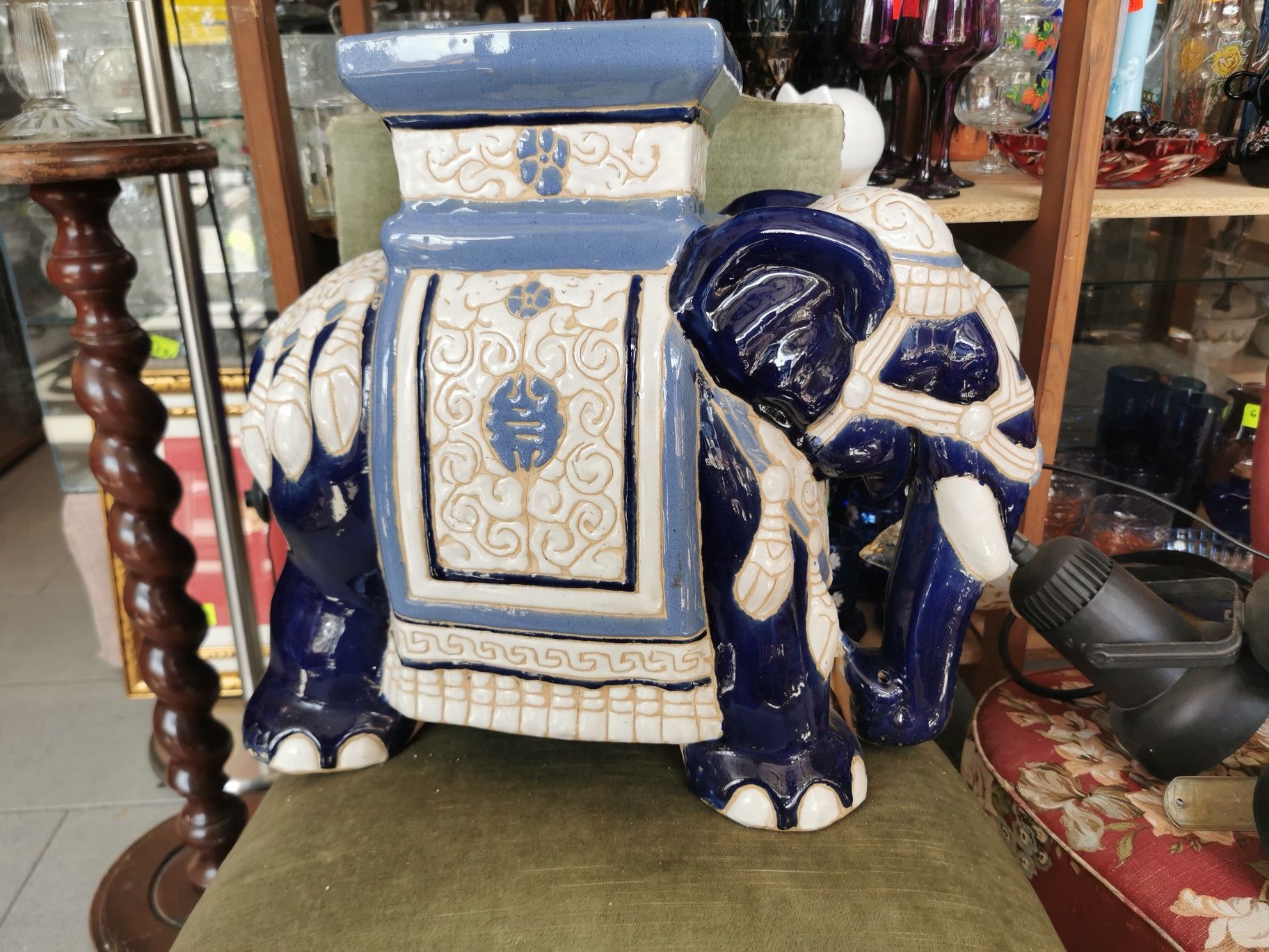 Słoń ceramiczny Stolik kwietnik
