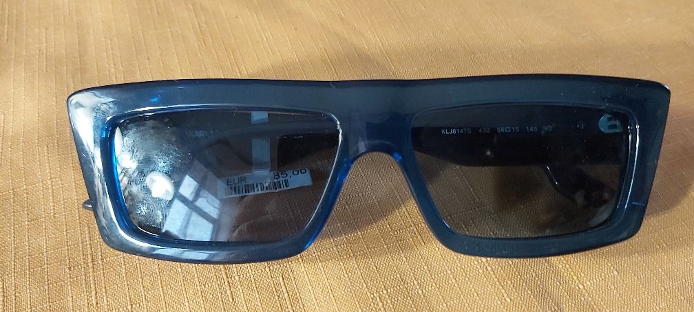 Karl Lagerfeld Jeans 6147 S kultowe okulary przeciwsłoneczne