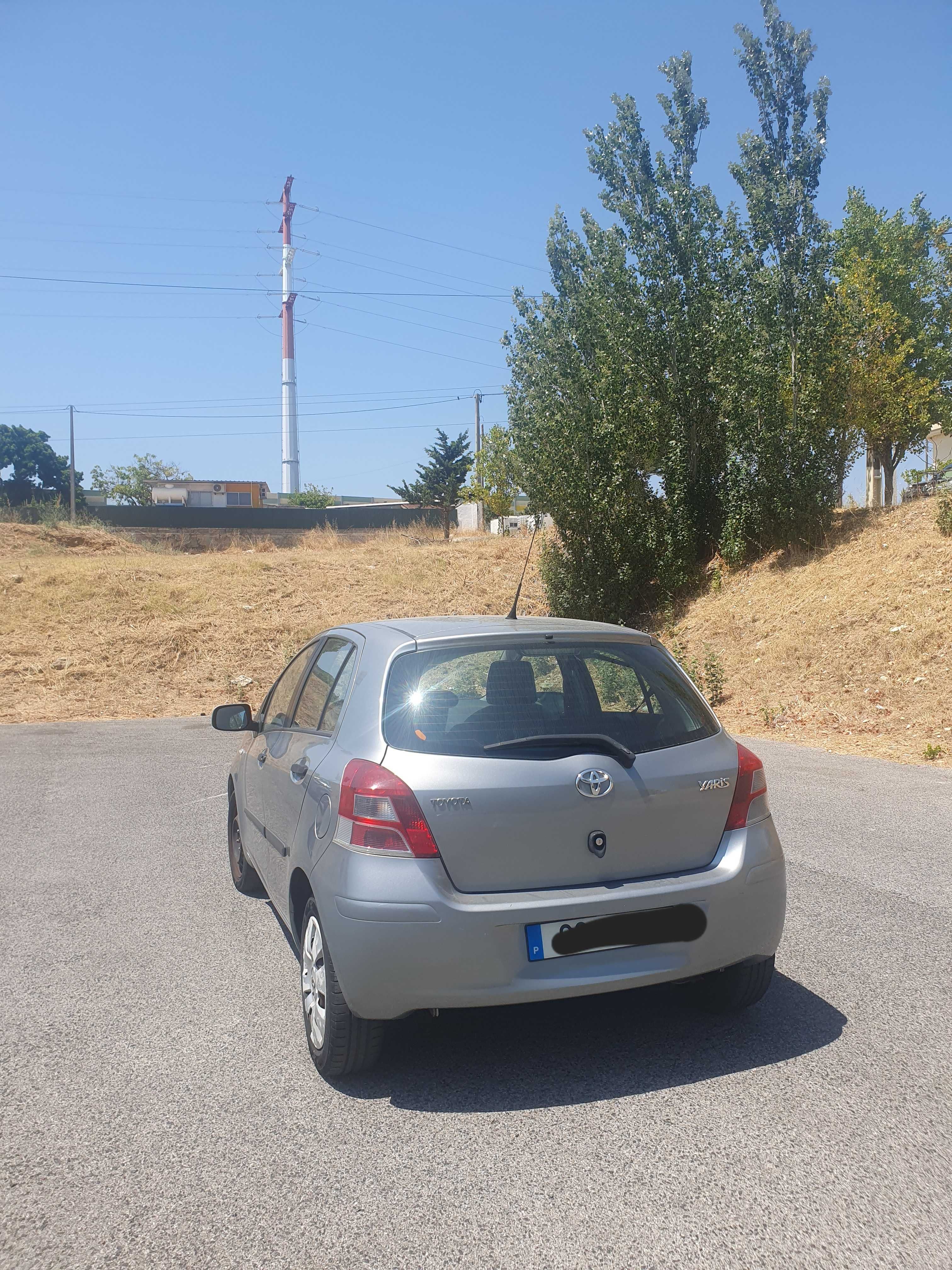 Toyota Yaris 5.000€, particular, é negociável