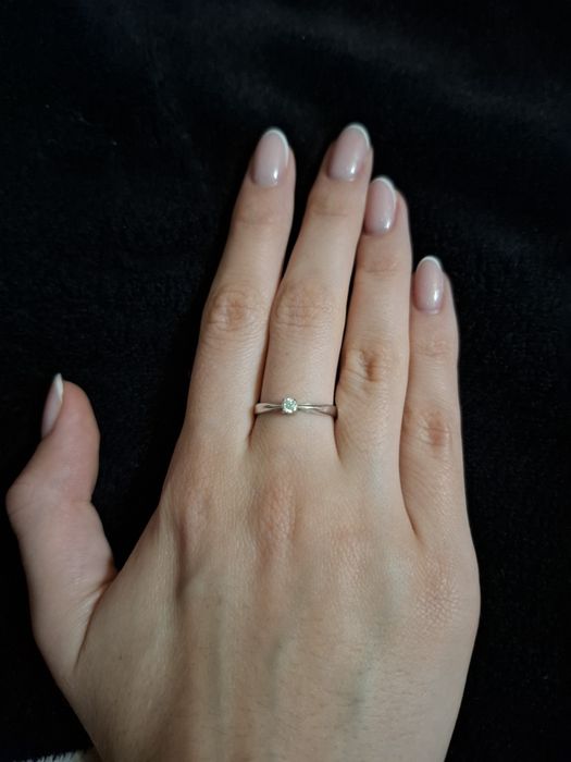 Золота каблучка з діамантом 0,09ct 17р